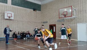 IMG-8b86b144950bb8b978c1f1713372a2f7-V
